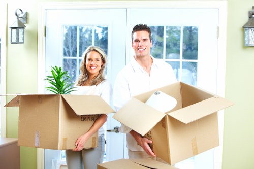 Residential removals support for a Westealing home or flat